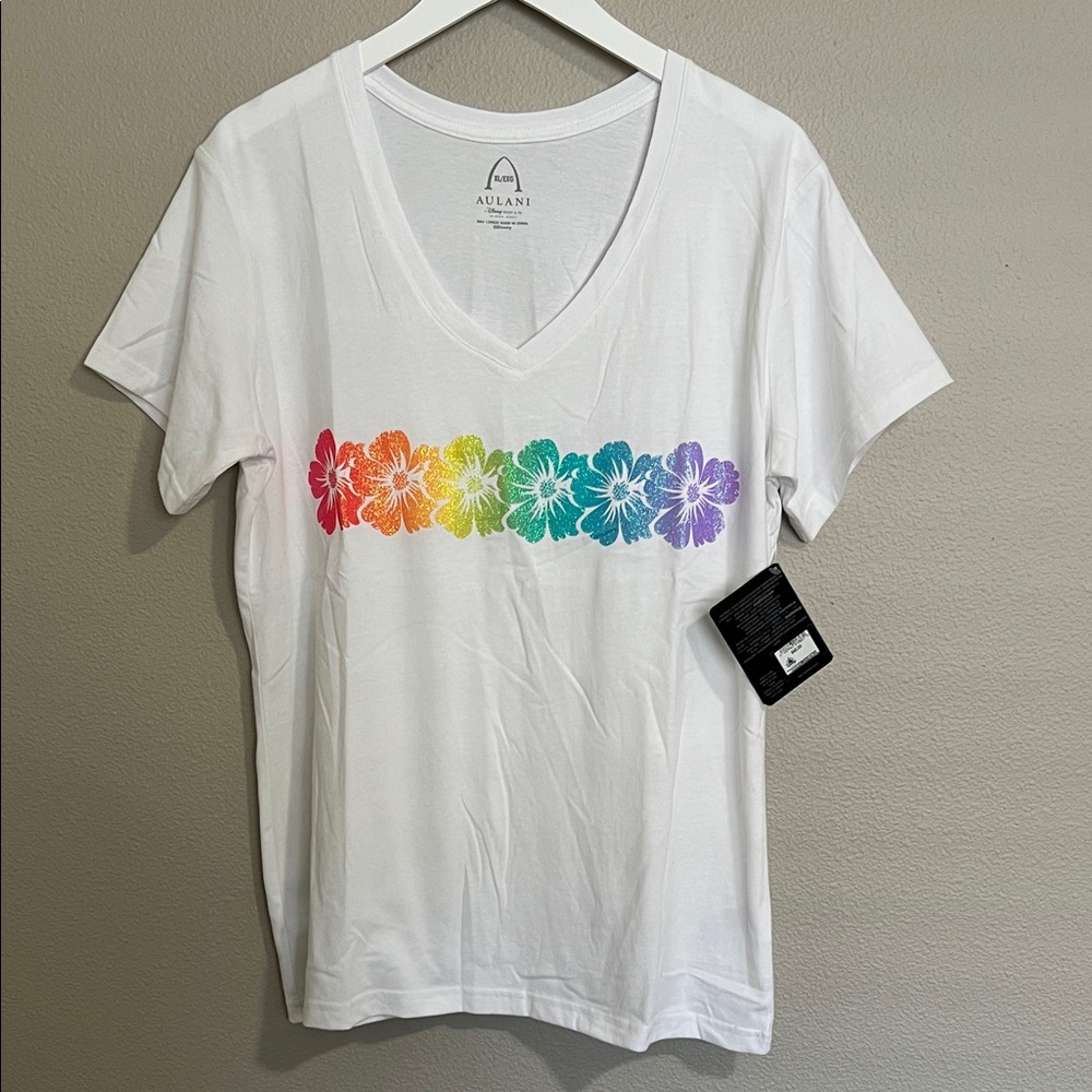NWT Disney Aulani Resort and Spa Logo Tee